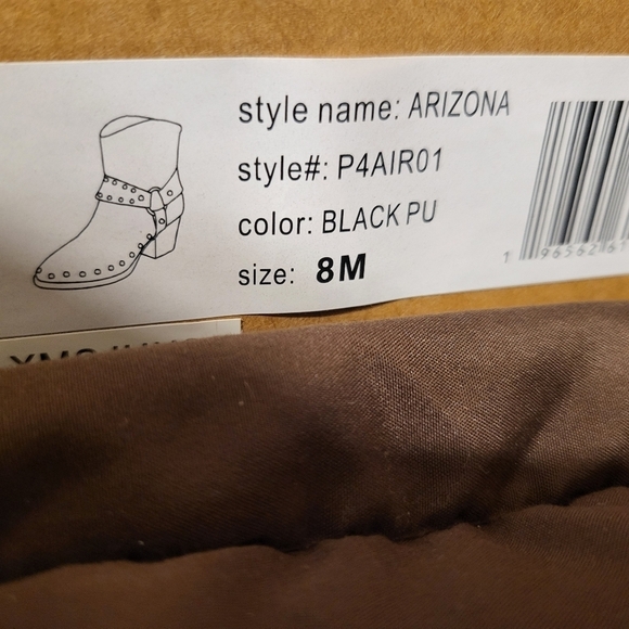 NIB Portland size 8 black studded boots - Picture 12 of 14